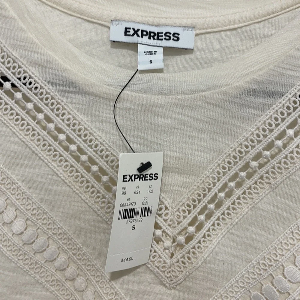 Express Lace Inset Ruffle Sleeve Tee - Picture 3 of 4